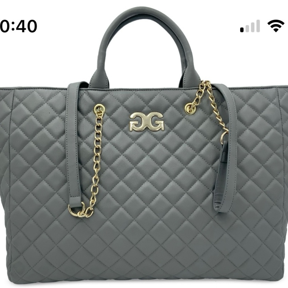 Luxurious Gilda Paris Gray and Gold Quilted Tote